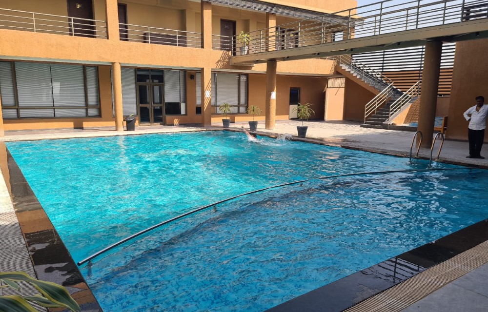 HOTEL LEISURE
